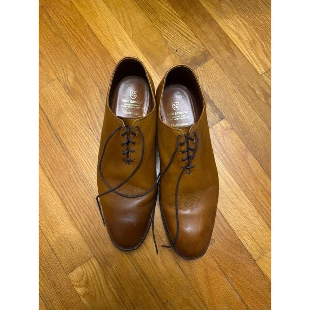 Allen Edmonds leather men’s dress shoes